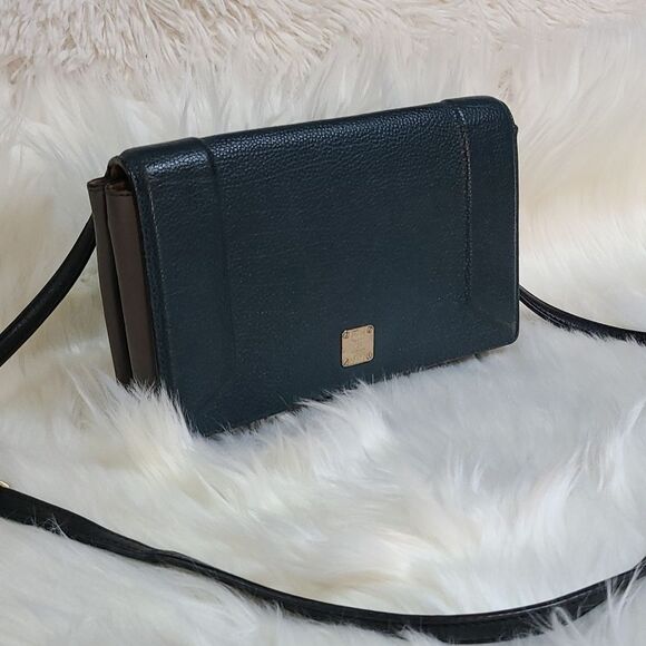 💯 Authentic MCM Crossbody Bag 🍀 - Picture 1 of 14
